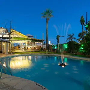 https://tropicana-torremolinos.hotelsinnerja.org